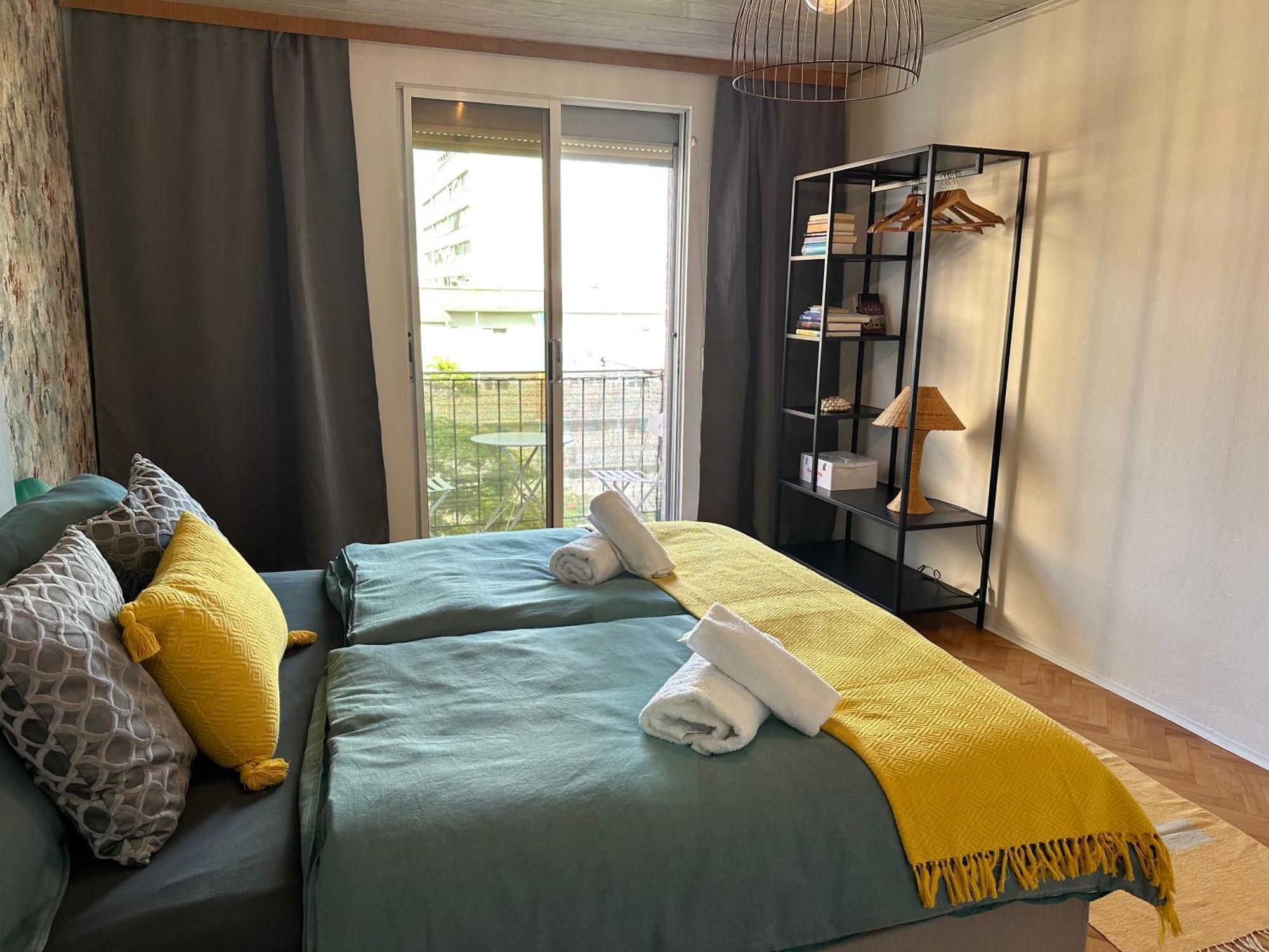 Moderne Mit 2 Balkonen, Self Check-in, Parking Apartment Graz