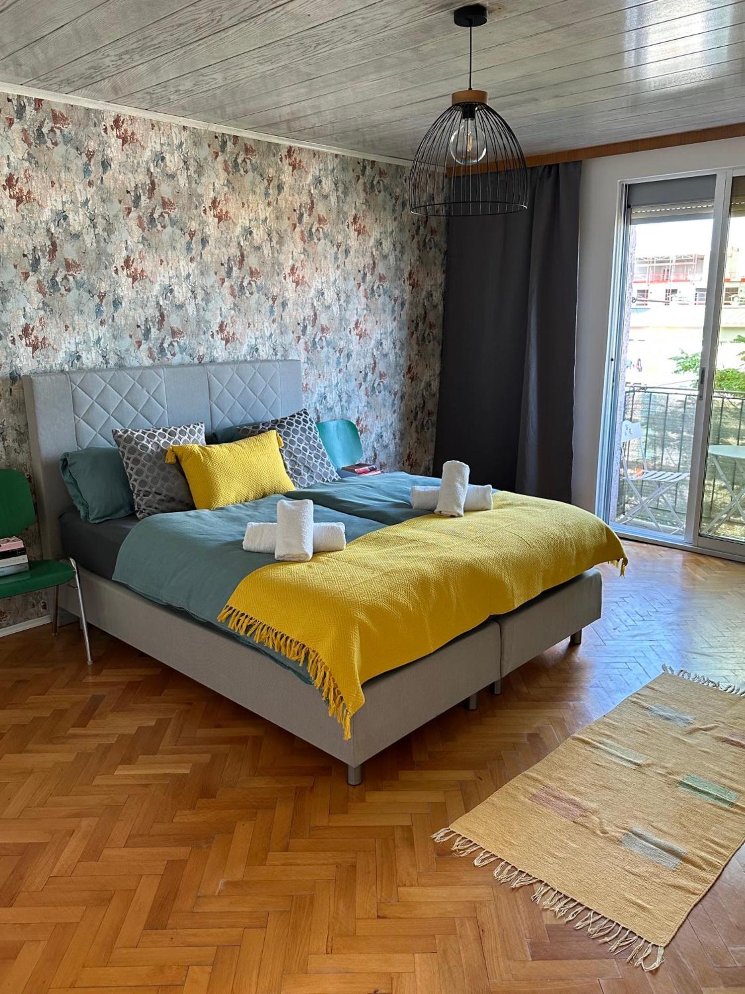 Apartment Moderne Mit 2 Balkonen, Self Check-in, Parking